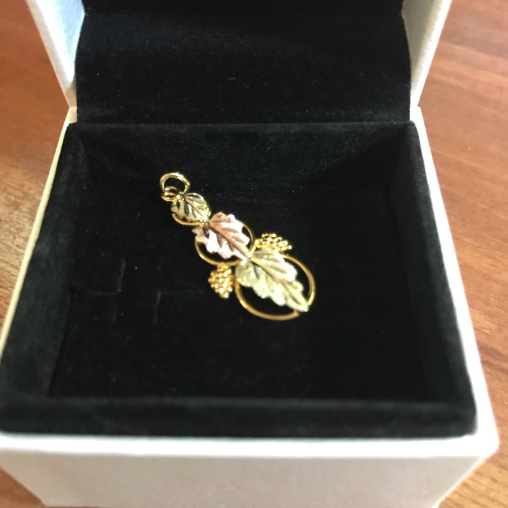 10 k Black hills gold pendant.